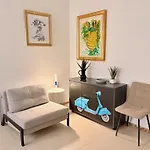 Smile By Venicescape Apartman *